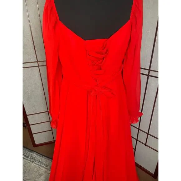 UGC Stunning Crimson Red Floor-Length Evening Gown - Sweetheart Neckline - Picture 5 of 10